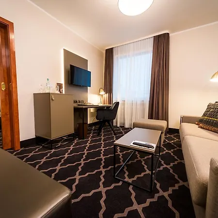 カイザーホフ 4*